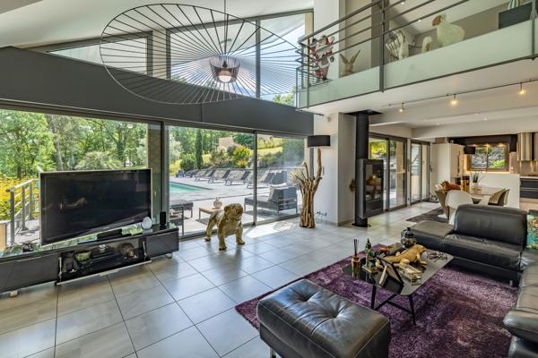 Vente Maison d'architecte Brive-la-Gaillarde 13 Pièces 392 m²