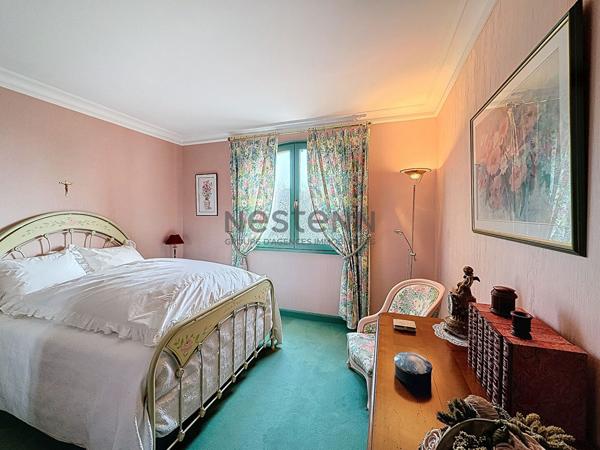 Maison 20min de Limoges, 10 pièce 344 m2, double garage, 6 chambres, 2 chambres parentales, grande terrasse, cuisine d'été.