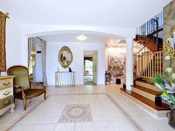 PROPRIÉTÉ D’EXCEPTION – 422 m² DE CHARME & D’ART DE VIVRE