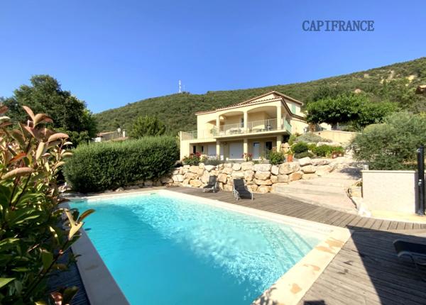 Maison de 192 m² avec piscine et vue exceptionnelle