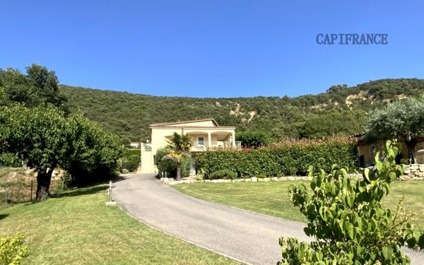 Maison de 192 m² avec piscine et vue exceptionnelle