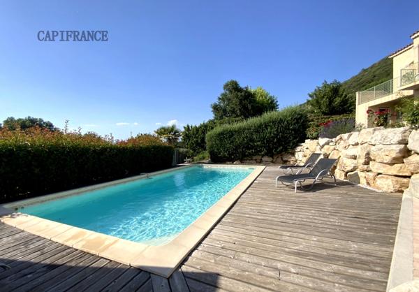 Maison de 192 m² avec piscine et vue exceptionnelle