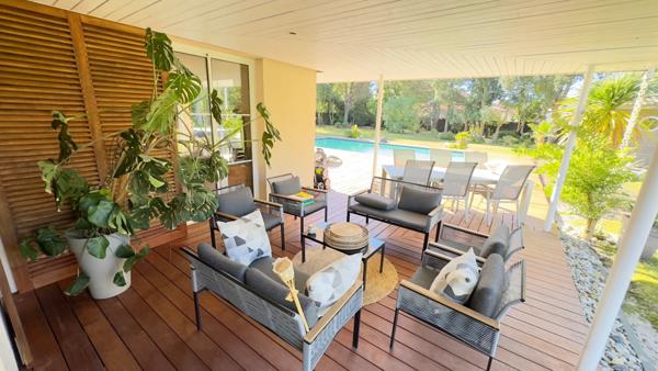 BISCAROSSE VILLA 330m² TERRAIN 2700m² PISCINE, GARAGE DOUBLE, CALME