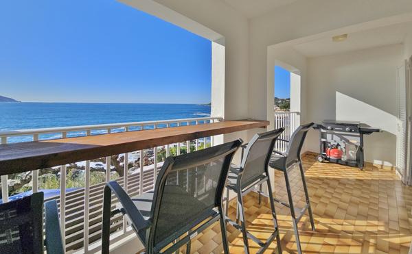 30 minutes d'AJACCIO - Immeuble de 6 appartements pieds dans l'eau Casaglione (20111)