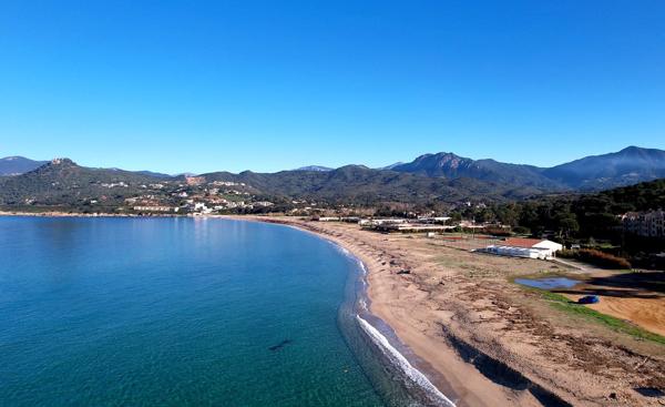 30 minutes d'AJACCIO - Immeuble de 6 appartements pieds dans l'eau Casaglione (20111)