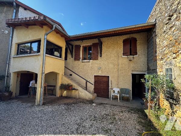 centre de CURIS AU MONT D’OR, une maison de village à  rénover
