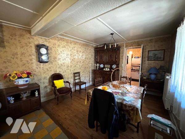 centre de CURIS AU MONT D’OR, une maison de village à  rénover