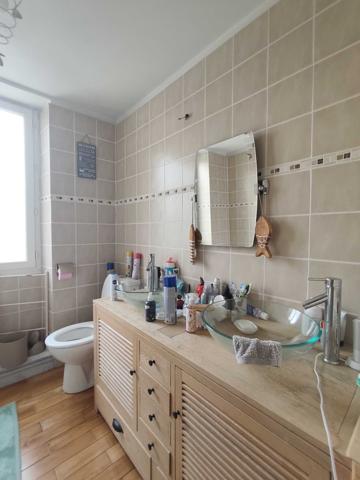 MAISON FAMILIALE EN PIERRES AVEC STUDIO INDEPENDANT