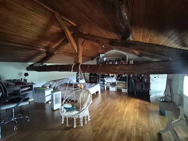 MAISON FAMILIALE EN PIERRES AVEC STUDIO INDEPENDANT