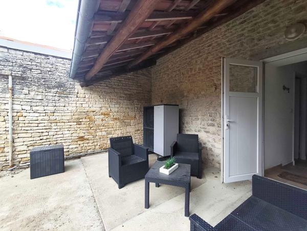 MAISON FAMILIALE EN PIERRES AVEC STUDIO INDEPENDANT