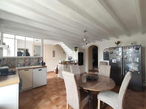 MAISON FAMILIALE EN PIERRES AVEC STUDIO INDEPENDANT