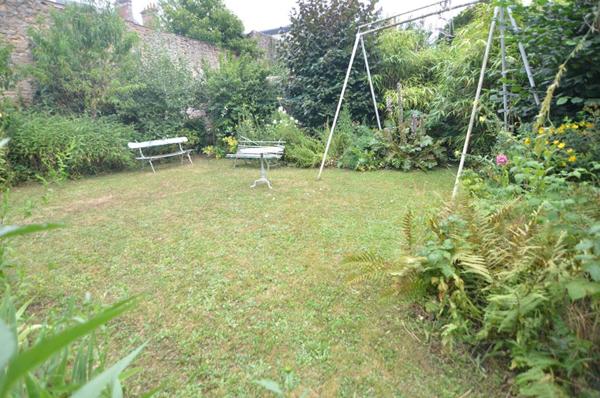 Maison hyper centre ville avec jardin