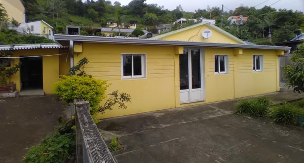 Maison F5 (120m²) sur terrain de 920 m². Cap Camélias SAINT LEU. 225 000 €