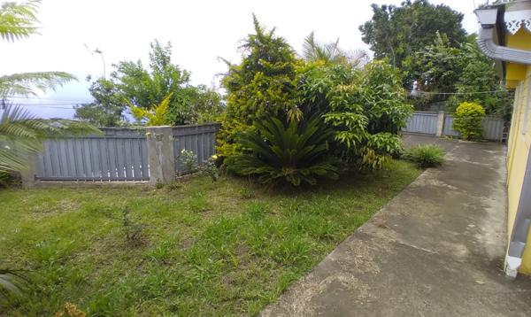 Maison F5 (120m²) sur terrain de 920 m². Cap Camélias SAINT LEU. 225 000 €