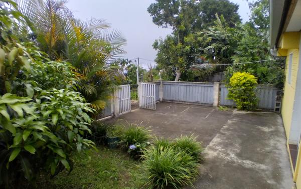 Maison F5 (120m²) sur terrain de 920 m². Cap Camélias SAINT LEU. 225 000 €