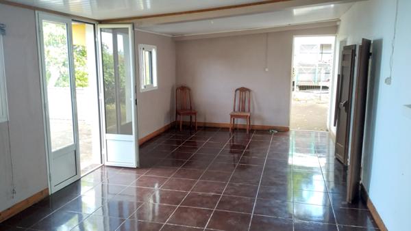 Maison F5 (120m²) sur terrain de 920 m². Cap Camélias SAINT LEU. 225 000 €