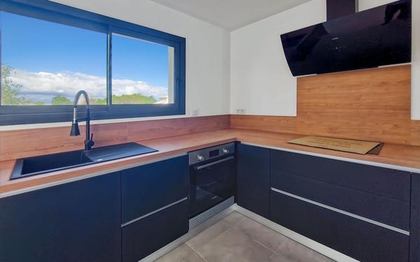 Maison à vendre    4 pièces •  Bressols