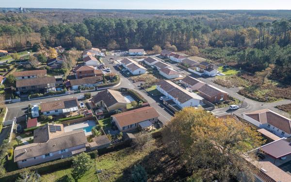 Maison à vendre    4 pièces •  Parentis-en-Born