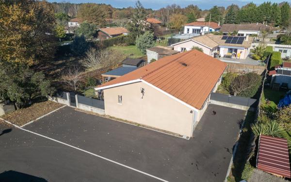 Maison à vendre    4 pièces •  Parentis-en-Born