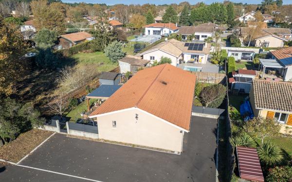 Maison à vendre    4 pièces •  Parentis-en-Born