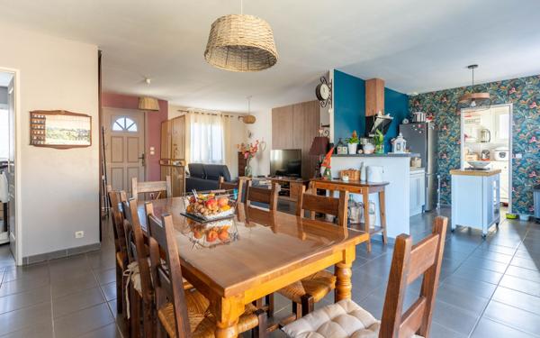 Maison à vendre    4 pièces •  Parentis-en-Born