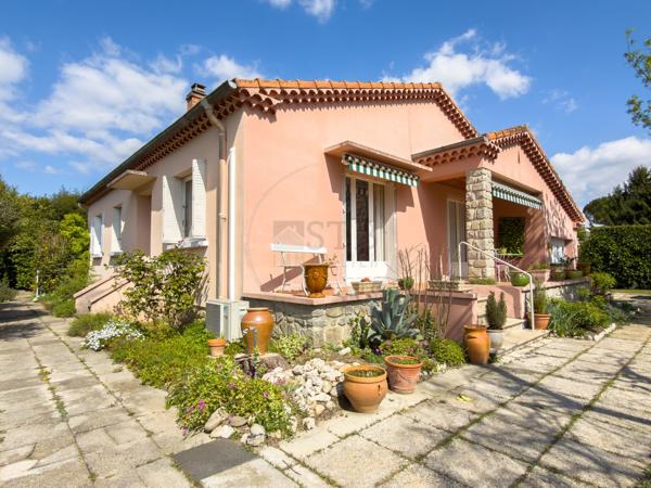 Maison avec piscine et fort potentiel au Pouzin