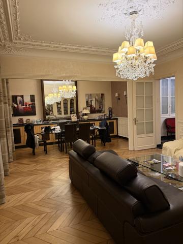 Paris (75010) Appartement Familial 4 chambres , Rue de Dunkerque .