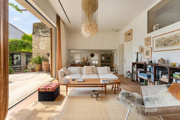Vente Maison de luxe Aigues-Mortes 9 Pièces 310 m²