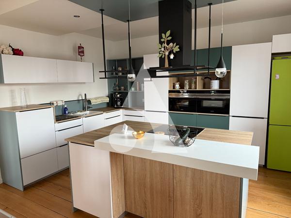 Maison 10 pièces 230 m2