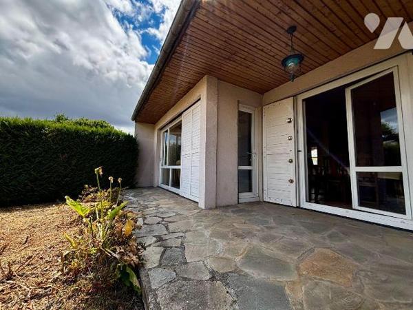 EXCLUSIVITÉ- MAISON TYPE 5 AVEC GARAGE ET JARDIN - QUARTIER RENNES SUD
Venez découvrir cette m...