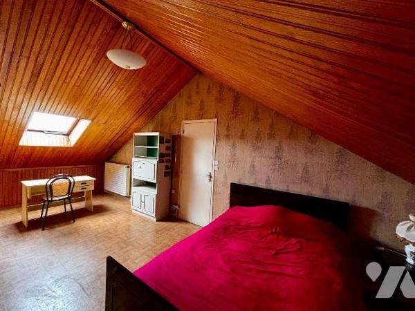 EXCLUSIVITÉ- MAISON TYPE 5 AVEC GARAGE ET JARDIN - QUARTIER RENNES SUD
Venez découvrir cette m...
