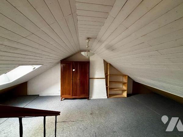EXCLUSIVITÉ- MAISON TYPE 5 AVEC GARAGE ET JARDIN - QUARTIER RENNES SUD
Venez découvrir cette m...