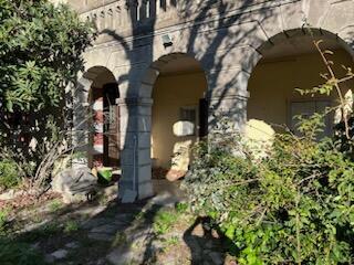 Maison bourgeoise 368 m2 terrain 2030 m2 Alès (30100)