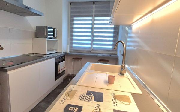 Appartement à vendre    2 pièces • 48 m2 Hyères