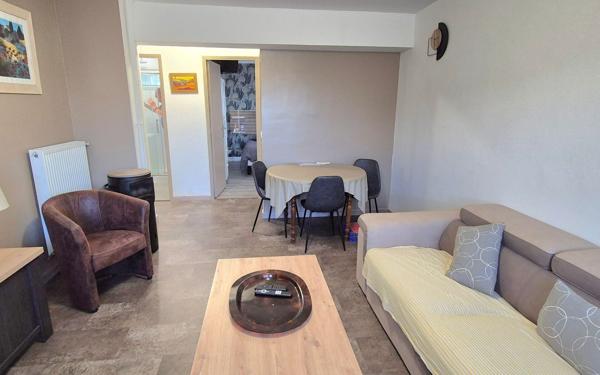 Appartement à vendre    2 pièces • 48 m2 Hyères
