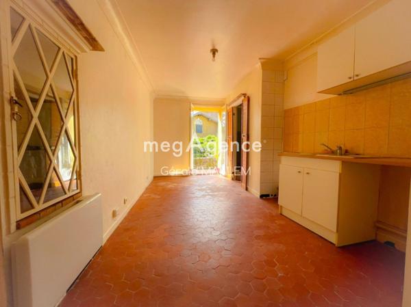 Appartement à ROQUEBRUNE-SUR-ARGENS, 83520 - 1 pièce 17m²