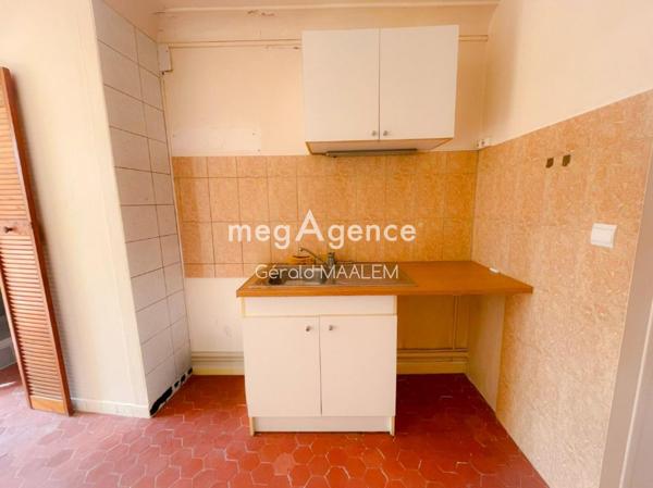 Appartement à ROQUEBRUNE-SUR-ARGENS, 83520 - 1 pièce 17m²
