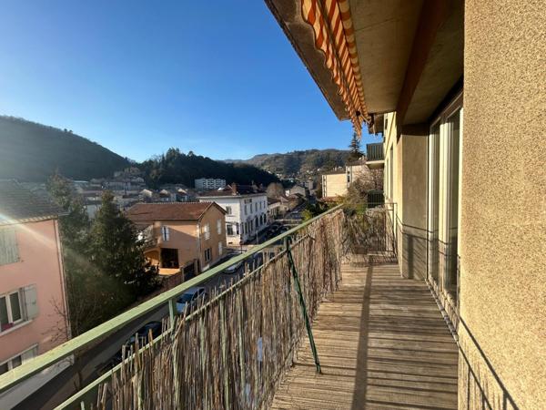 Appartement à louer    4 pièces • 87,68 m2 Vals-les-Bains