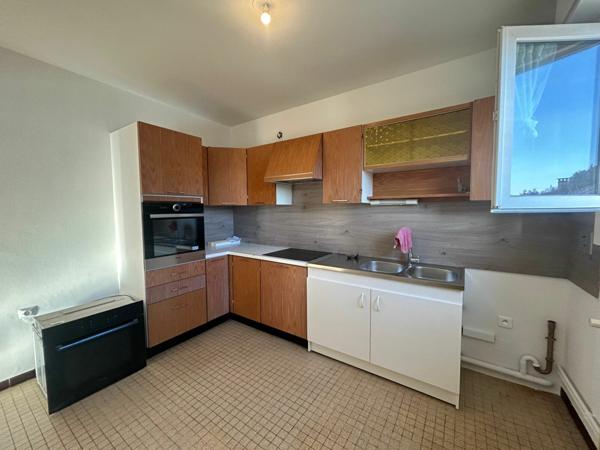 Appartement à louer    4 pièces • 87,68 m2 Vals-les-Bains