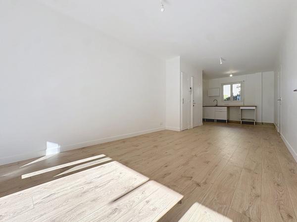 JUAN La Colle - CALME - 3P REZ DE JARDIN 105M2 - PARKING - PROCHE PLAGES