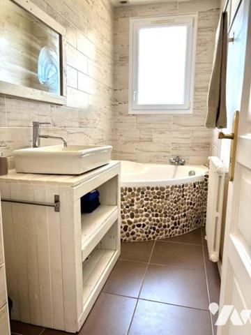 Les Herbiers, maison 4 chambres, bureau et piscine