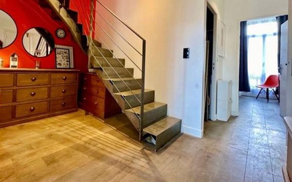 Appartement à louer    4 pièces • 110,82 m2 Marseille 6