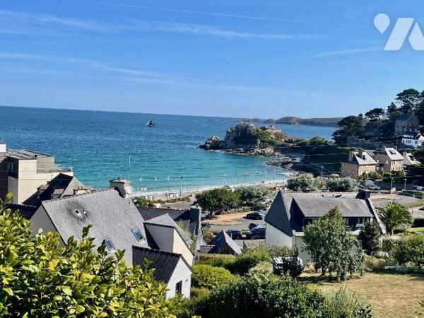 TRESTIGNEL, Vue mer et plage a pied.
Que ce soit de la véranda, de la cuisine, des 3 chambres ...