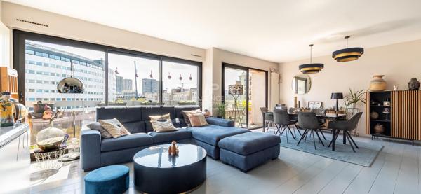PARIS 16EME - DUPLEX PENTHOUSE - TOIT TERRASSE VUE TOUR EIFFEL. €1 265 000 ** - Référence 6756-NG