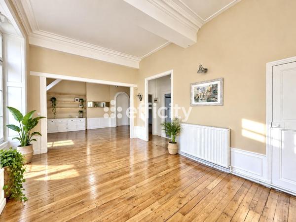 Appartement
         5 pièces
        - 128 m² 183 800 € *