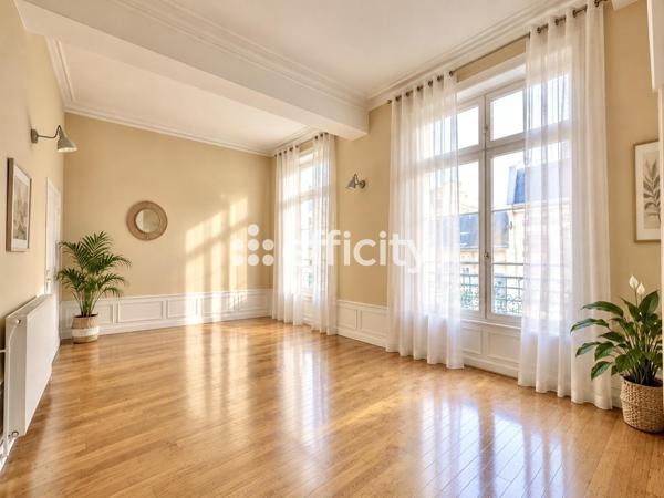 Appartement
         5 pièces
        - 128 m² 183 800 € *