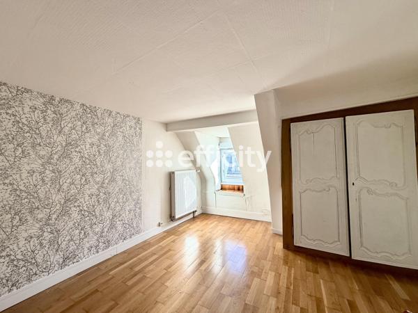 Appartement
         5 pièces
        - 128 m² 183 800 € *