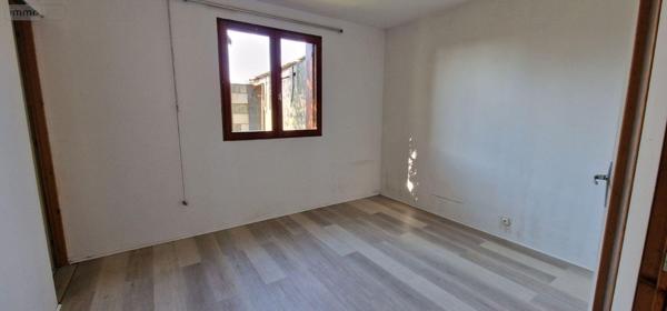 Maison à restaurer à vendre à Sainte-Radegonde dans les Deux-Sèvres (79100), ref : 79079-51