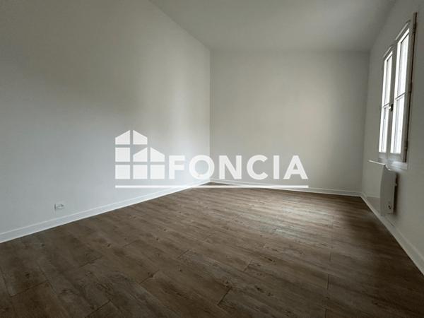 Location Appartement 3 pièces 81.13 m² - 3 RUE SAINT NICOLAS La Rochelle 17000