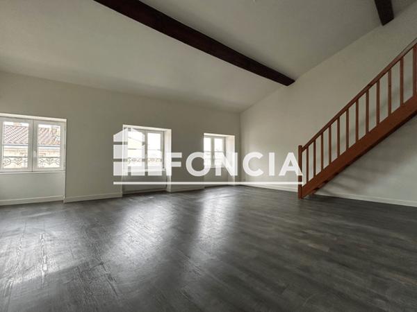 Location Appartement 3 pièces 81.13 m² - 3 RUE SAINT NICOLAS La Rochelle 17000